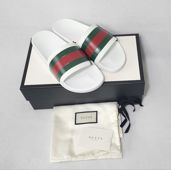 Gucci White and Green Sandals with Signature Web Stripe - Picture 1 of 12